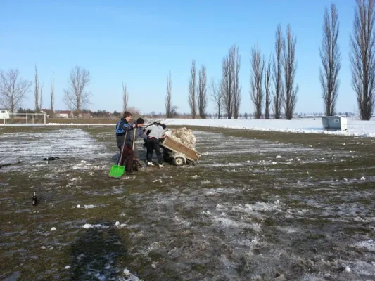 Sondertraining Schneeschieben
